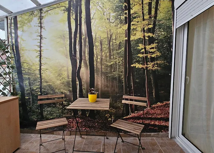 Walk Everywhere - Peaceful, Lovely, 1st Floor, Flat Near Agias Sofia Church Apartment